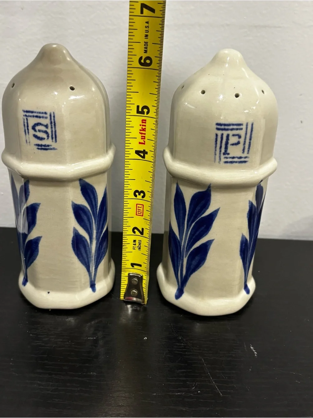 Williamsburg potter Ceramic Cream and Blue Leaf Salt & Pepper Shaker Set